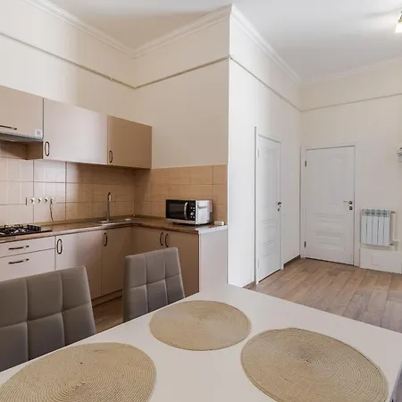 Inshiapartments On Dudajewa Str アパート